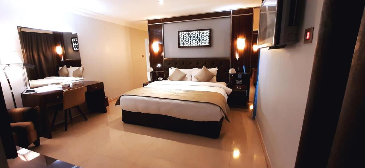 Tio Sea Resort Аль-Хор Экстерьер фото A bedroom at the hotel