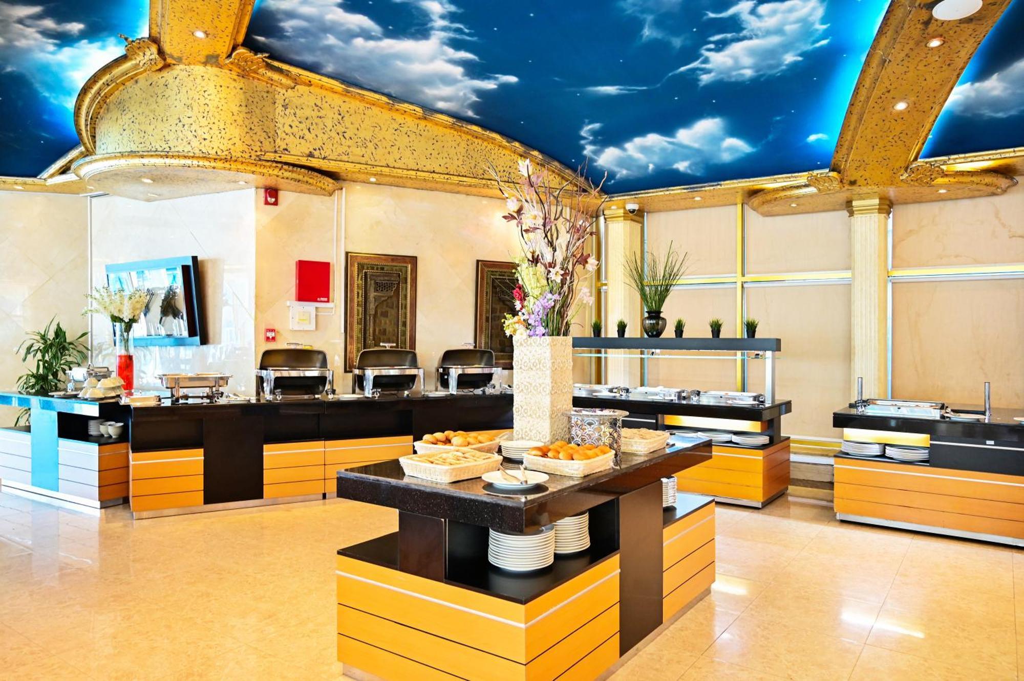Tio Sea Resort Аль-Хор Экстерьер фото The restaurant