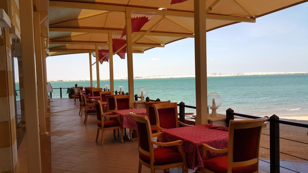 Tio Sea Resort Аль-Хор Экстерьер фото A restaurant in Al-Shaqra
