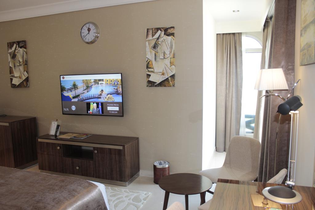 Tio Sea Resort Аль-Хор Экстерьер фото A room at the hotel