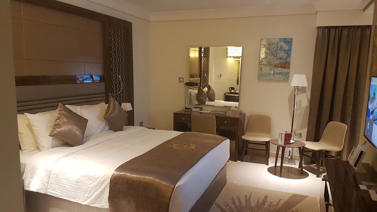 Tio Sea Resort Аль-Хор Экстерьер фото A room at the hotel