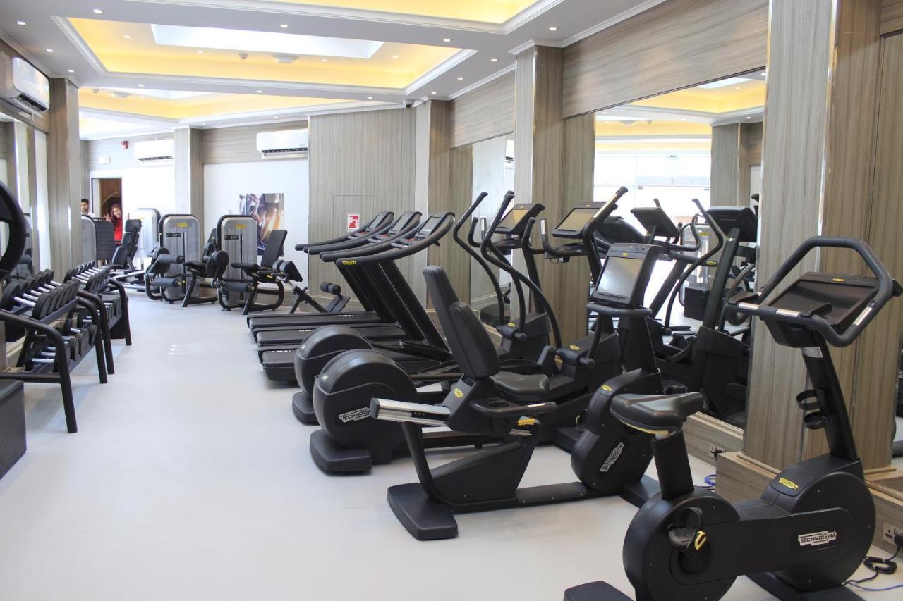 Tio Sea Resort Аль-Хор Экстерьер фото The gym at the hotel