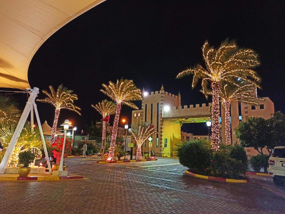 Tio Sea Resort Аль-Хор Экстерьер фото The Village at North Scottsdale