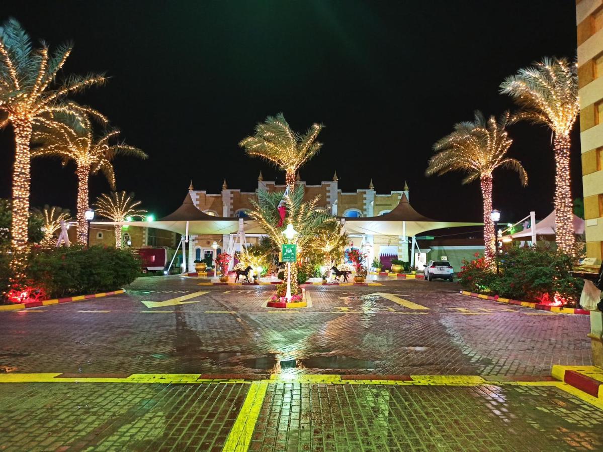 Tio Sea Resort Аль-Хор Экстерьер фото The Village at North River